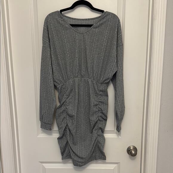 Cupshe gray Ruched Dolman Sleeve Dress NWOT - Picture 2 of 4